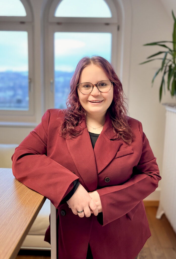 Foto von Mitarbeiterin Céline Greiner